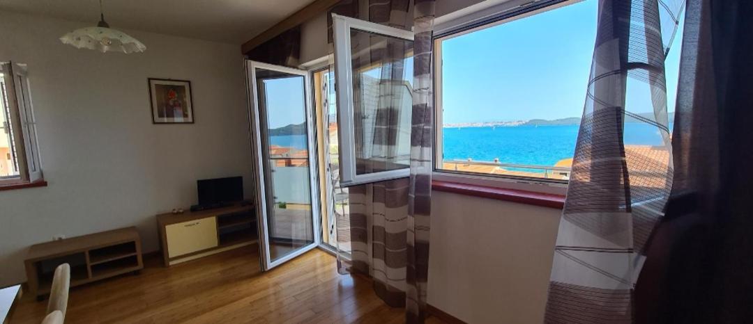Apartmani Gizela Donji Seget Chambre photo